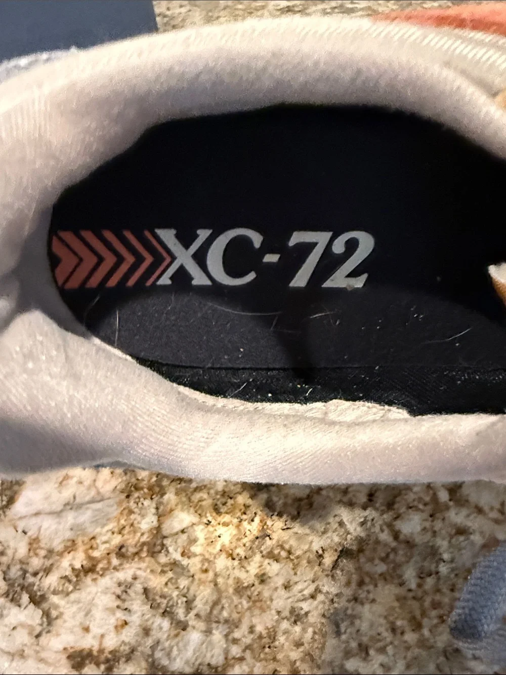 New Balance xc-72 sneakers. Men’s size 6 1/2. Women’s size 8 unisex